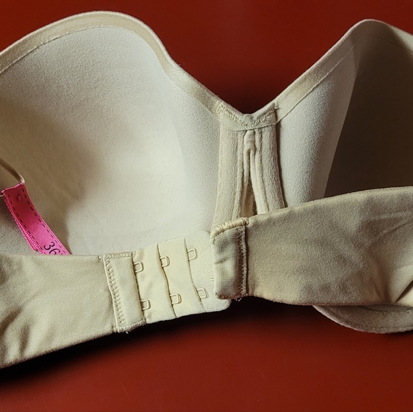 Madenform 36D Bra. - Picture 2 of 6